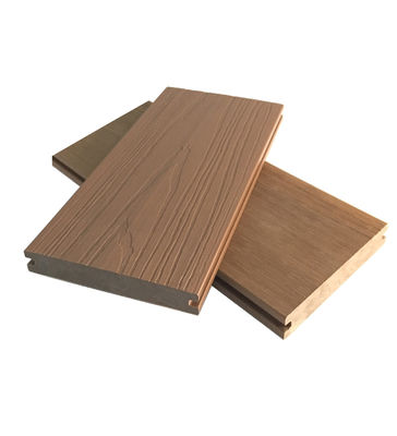 Panneaux composés ignifuges commerciaux extérieurs du Decking WPC d'extrusion de Co 23mmx138mm