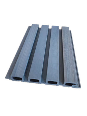 Plancher extérieur de panneau de panneau de mur cannelé par WPC en plastique en bois imperméable de 6 pieds