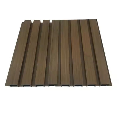 Decking facile de panneau de mur d'installation facile de Wpc composé en plastique en bois sans entretien