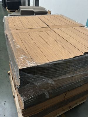 Revêtement de sol WPC 500x500 série Luxury : le savoir-faire définit l'excellence