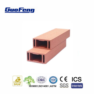 Clôture WPC creuse composite en bois et plastique d'ingénierie décorative extérieure