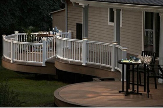 Clôture WPC de 8 pieds de hauteur anti-déformation pour les limites du campus scolaire