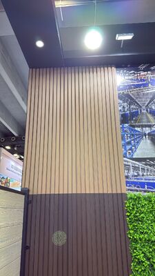 Panneaux muraux extérieurs de coextrusion WPC à prix bon marché, matériau de terrasse de haute qualité