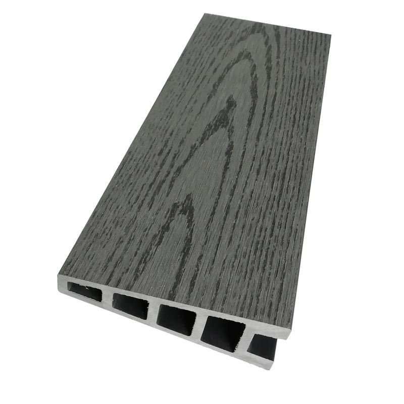 Panneau mural de revêtement en bois d'ingénierie Eco Slat WPC pour la décoration d'arrière-cour