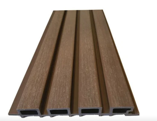 Panneau mural composé en plastique et bois décoratif de revêtement de panneau mural extérieur WPC d'OEM