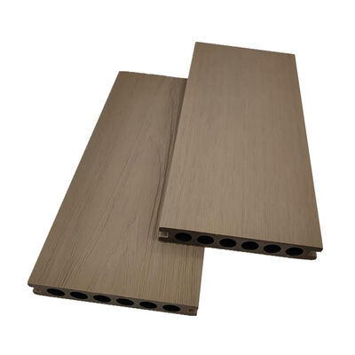 Platelage composite coiffé de co-extrusion solide extérieure WPC pour jardin