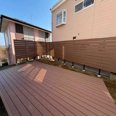Prix ​​d'usine nouvelle génération Double couleur co-extrusion matériau composite bois-plastique WPC Decking